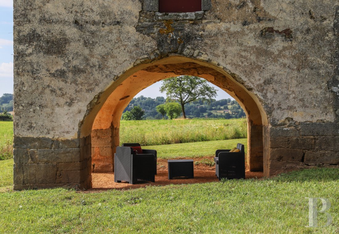 A well preserved and fully restored family chateau in Castanet, Tarn-et-Garonne - photo  n°9